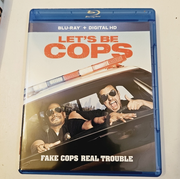 Let's Be Cops Blu-Ray DVD Comedy - Picture 3 of 6